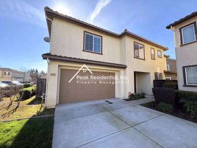 Main picture of 8401 Crystal Walk Cir