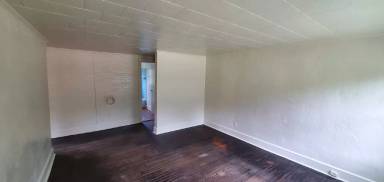 Main picture of 4708 Summit Ave