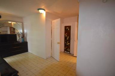 Main picture of 235 Liliuokalani Ave