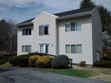 Main picture of 718 Plunkett St