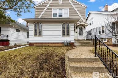 Main picture of 2179 S 83rd St