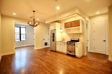Main picture of 291 Stockholm St