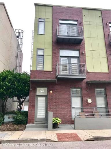 Main picture of 615 Denmark Dr