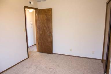 Main picture of 2423 B St