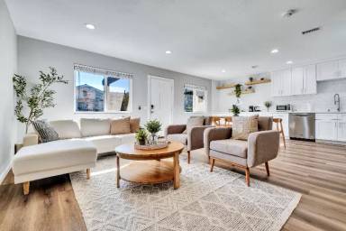Main picture of 2361 Gonzaga Ln