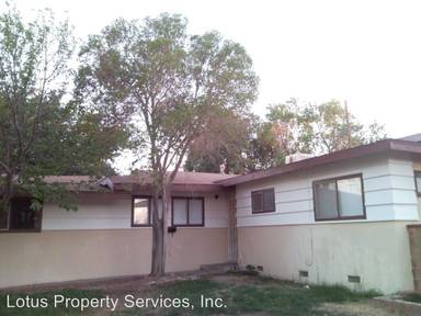Main picture of 43623 Gingham Ave