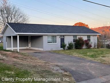 Main picture of 1635 Peach Orchard Hill Rd NE