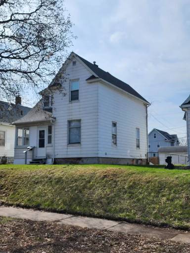 Main picture of 1020 16th Ave