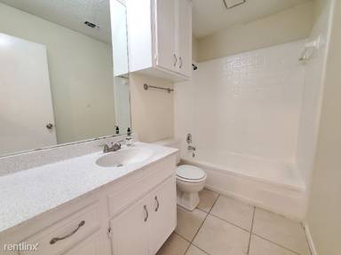 Main picture of 1605 5th Ave