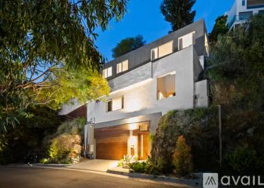 Main picture of 8469 Franklin Ave