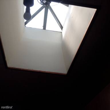 Main picture of 25 25 31 Ave