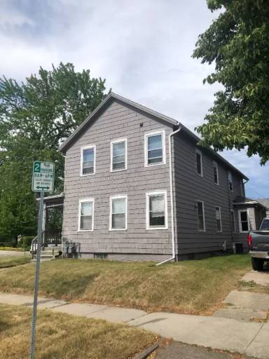 Main picture of 806 Lincoln Ave