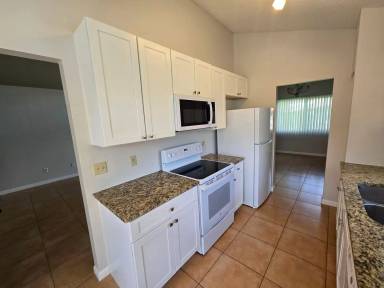 Main picture of 129 Edgewater Cir