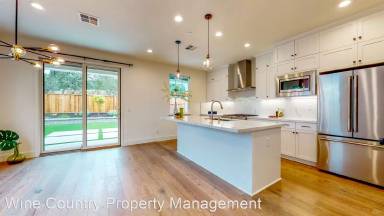 Main picture of 1648 Winding Creek Way