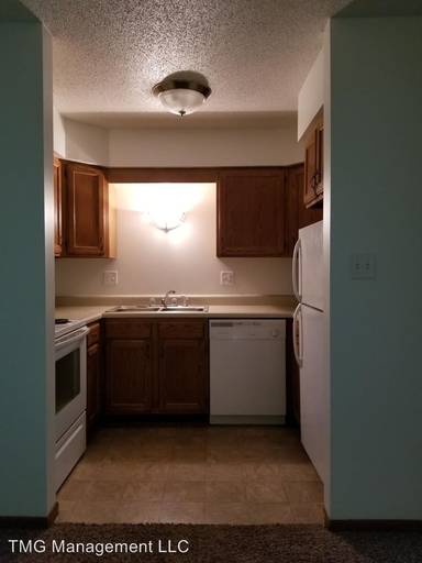 Main picture of Oak Creek Chateau Apartments