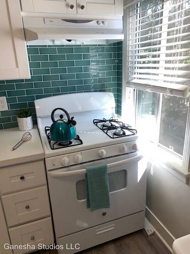 Main picture of 191 E Tremont St