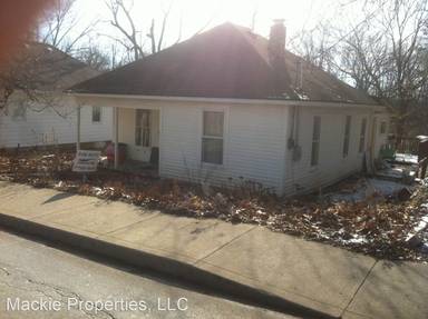 Main picture of 1003 W 11th St