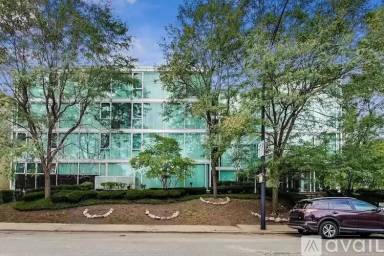 Main picture of 3120 S Indiana Ave