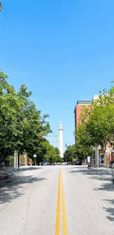 Main picture of 218 W Monument St