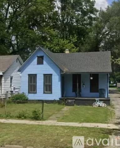 Main picture of 1419 South Grand Ave E
