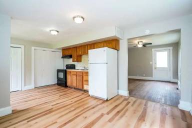 Main picture of 20 Vernon Ave