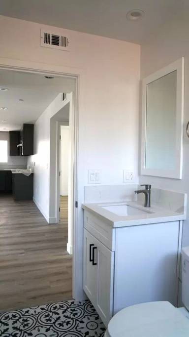 Main picture of 1427 254th St