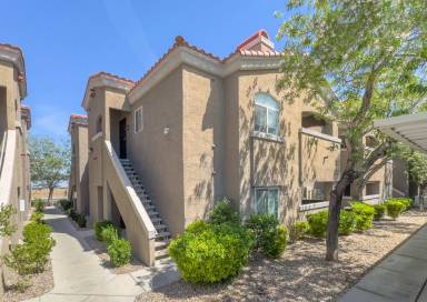 Main picture of Villas At Flamingo