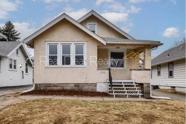 Main picture of 2940 Fontenelle Blvd