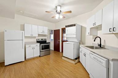 Main picture of 119 S 18th St