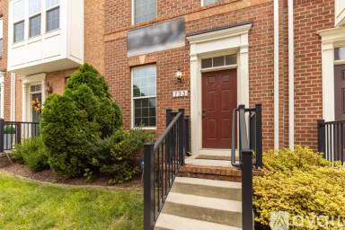 Main picture of 705 S Macon St