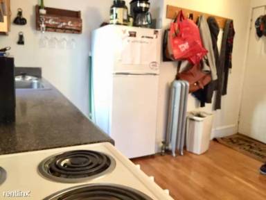 Main picture of 107 Gordon St