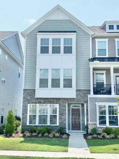 Main picture of 1417 Independence Blvd