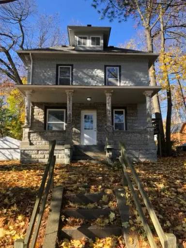 Main picture of 162 Rhodes Ave