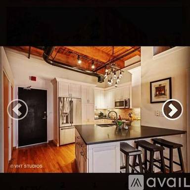 Main picture of 701 W Jackson Blvd