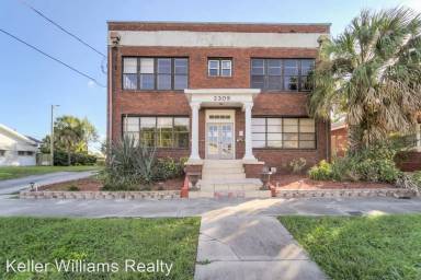 Main picture of 2308 W North B St