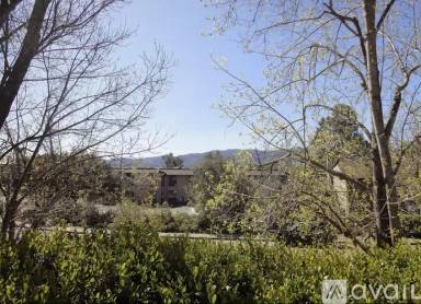 Main picture of 1056 Poplar Dr