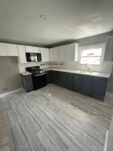 Main picture of 52 Summer Ave