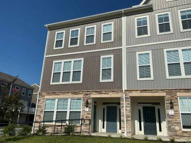 Main picture of 325 Crab Apple Dr