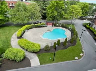 Main picture of 44 Loomis St
