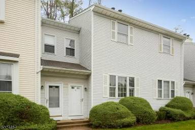 Main picture of 103 Park Ave