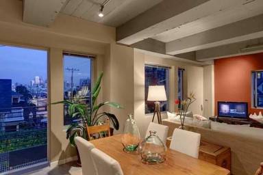 Main picture of 2030 Dexter Ave N