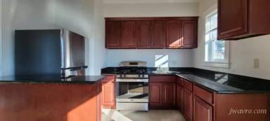 Main picture of 17 8th Ave