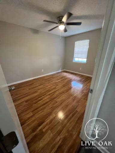 Main picture of 802 Olive St