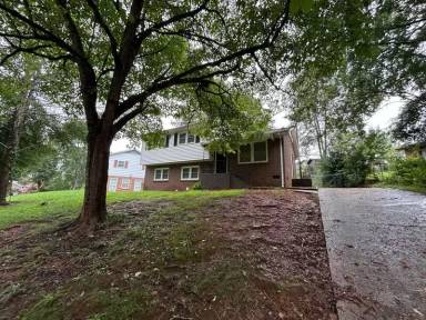 Main picture of 967 Canterbury Ct