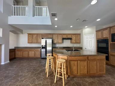 Main picture of 5642 Red Roof St