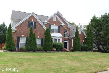 Main picture of 5010 King Arthur Dr