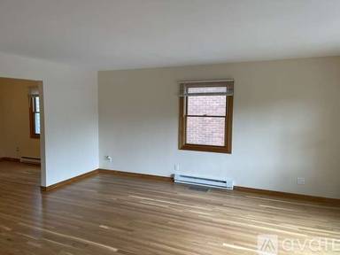 Main picture of 8 Ridge Pl