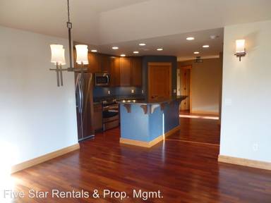 Main picture of 645 Woodland Pl