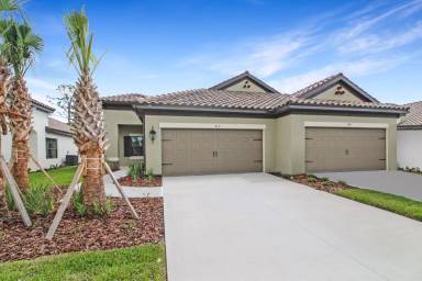 Main picture of 213 Palidoro Cir