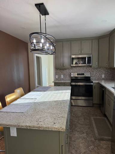 Main picture of 83 E Rosemary Ln